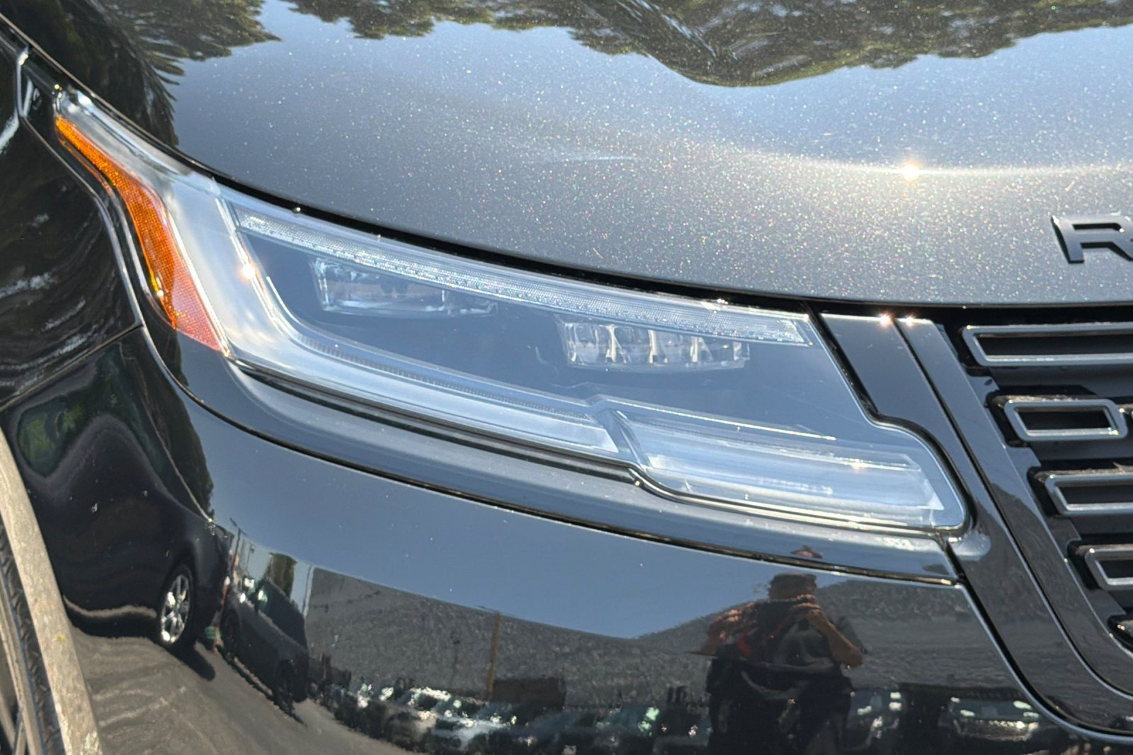 Certified 2026 Land Rover Range Rover Velar Dynamic SE AWD/4WD image 12