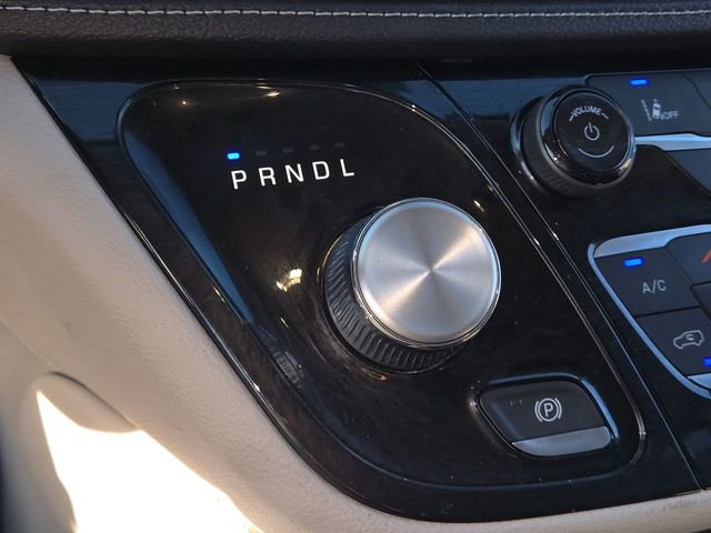 Used 2023 Chrysler Pacifica Limited image 20