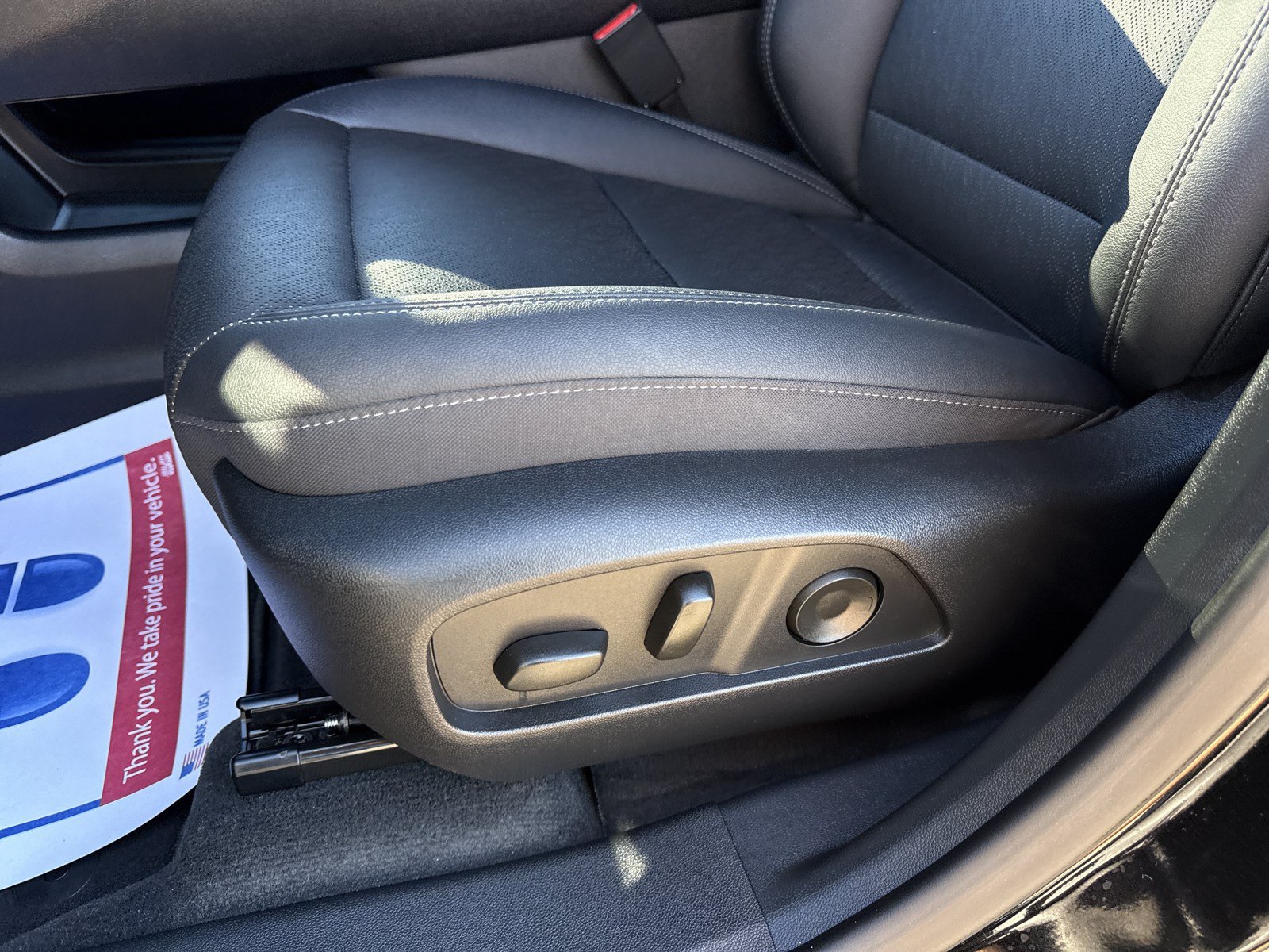 Used 2026 Chevrolet Equinox LT w/ Convenience Package II FWD image 12