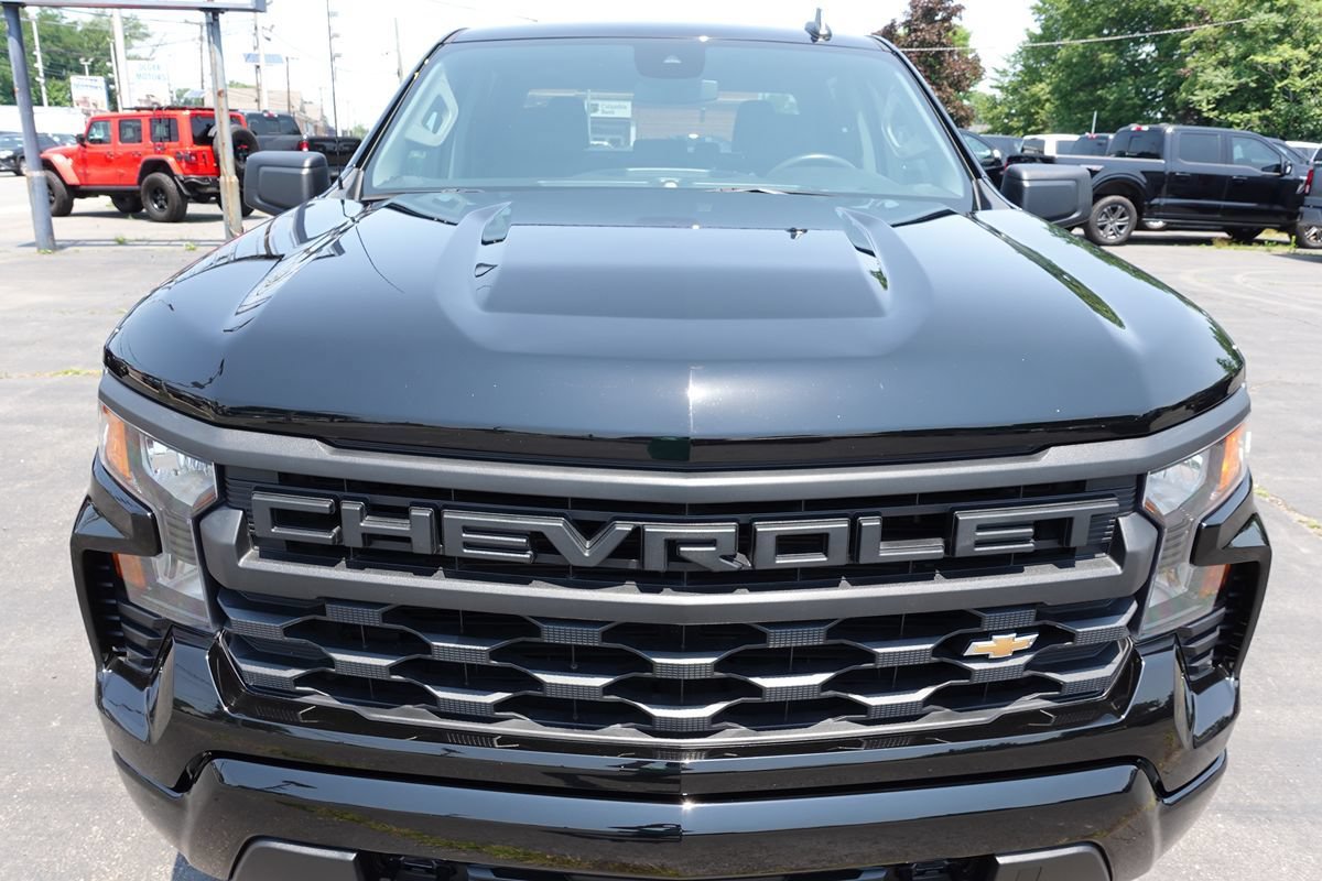 Used 2024 Chevrolet Silverado 1500 Custom AWD/4WD image 6