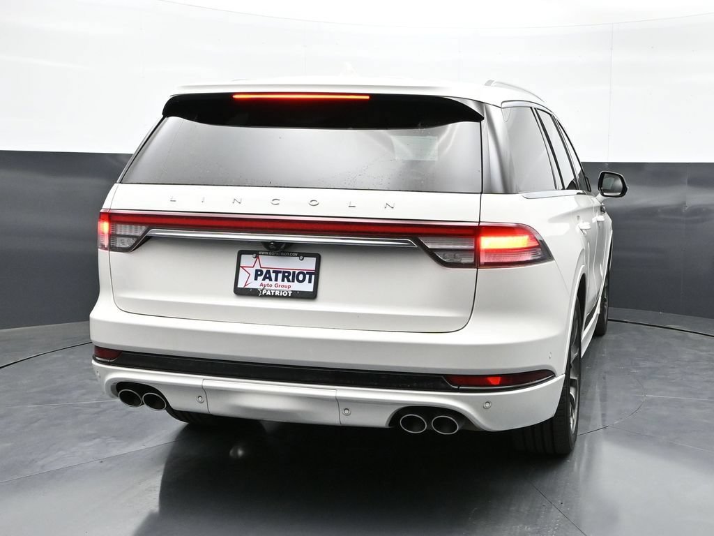 Used 2021 Lincoln Aviator Grand Touring w/ Equipment Group 302A AWD/4WD image 2