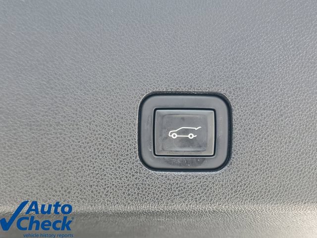 Certified 2023 Cadillac XT6 Luxury FWD image 11