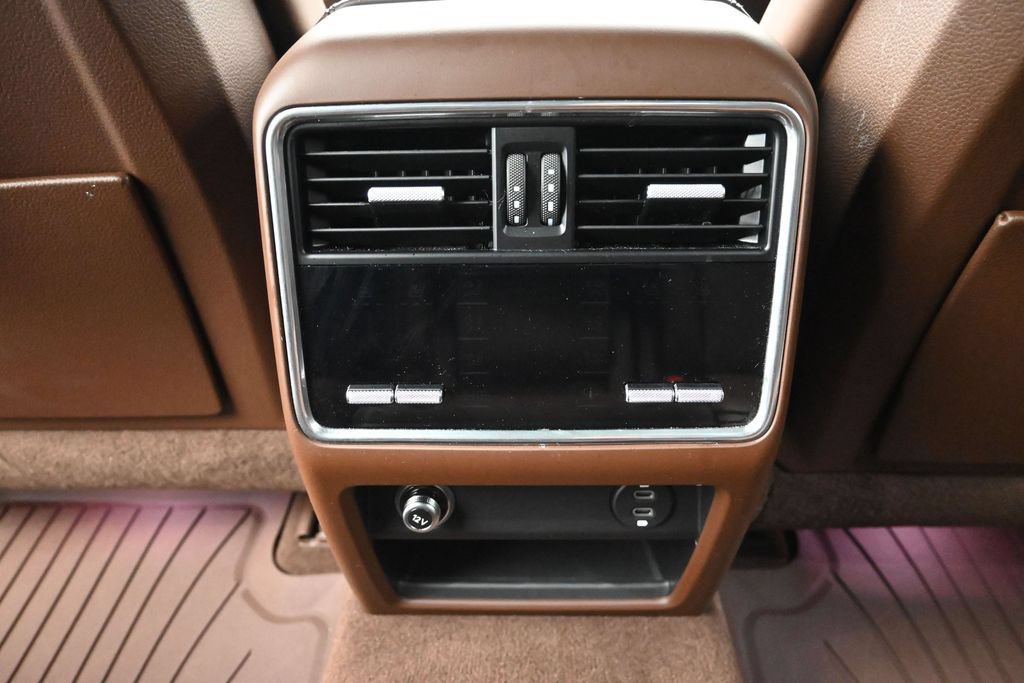 Certified 2023 Porsche Cayenne Turbo S AWD/4WD image 20