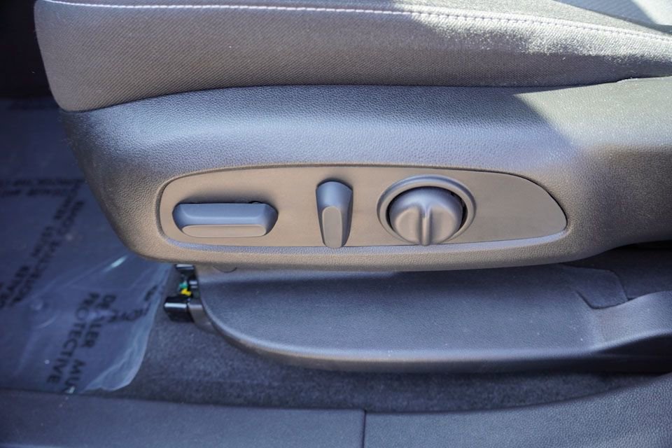 Certified 2025 Chevrolet Blazer LT image 21