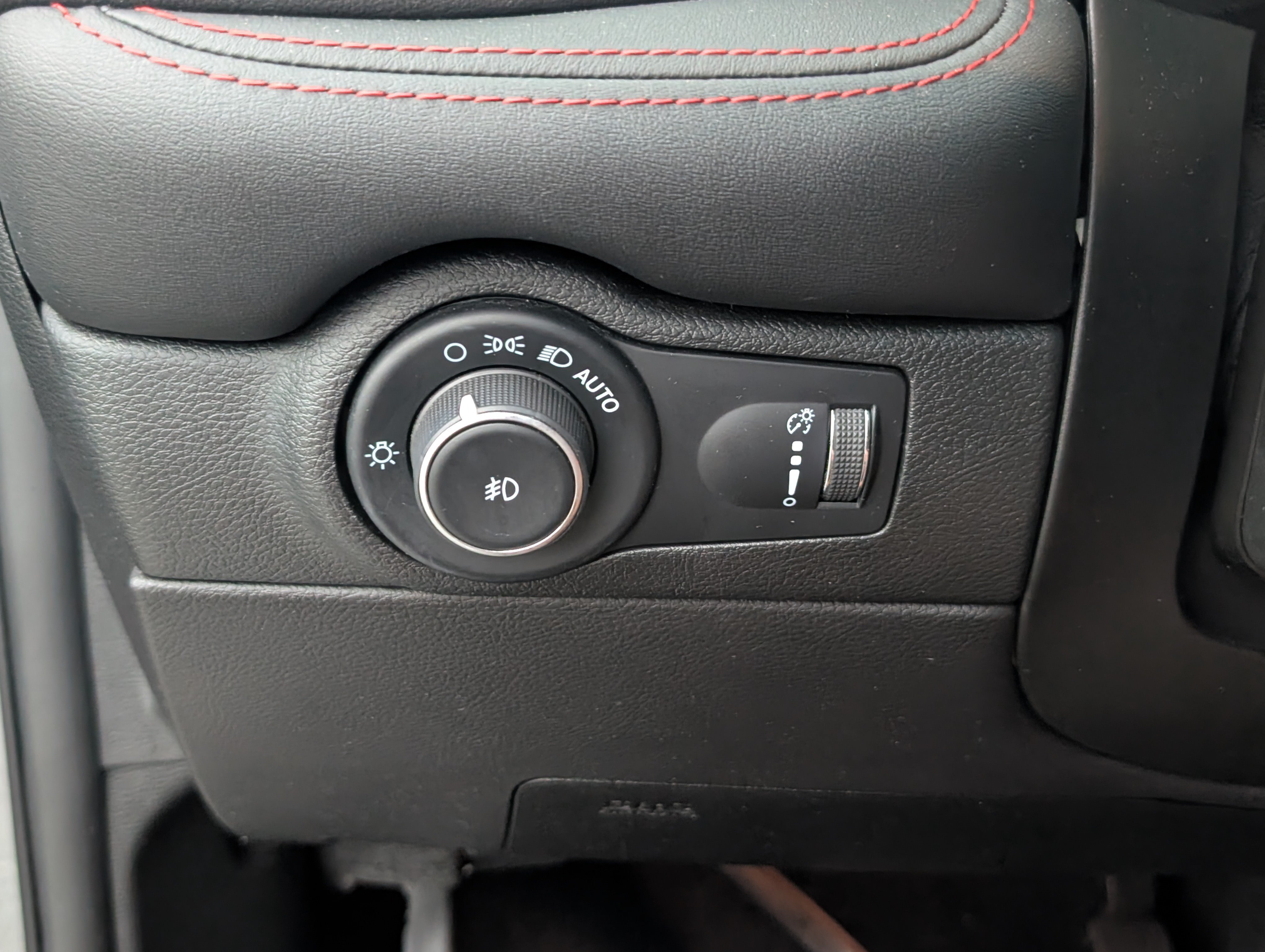 Used 2023 Dodge Durango GT AWD/4WD image 25