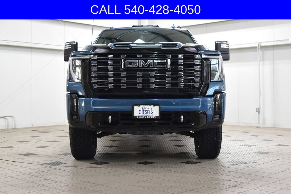Used 2025 GMC Sierra 2500 Denali Ultimate AWD/4WD image 2