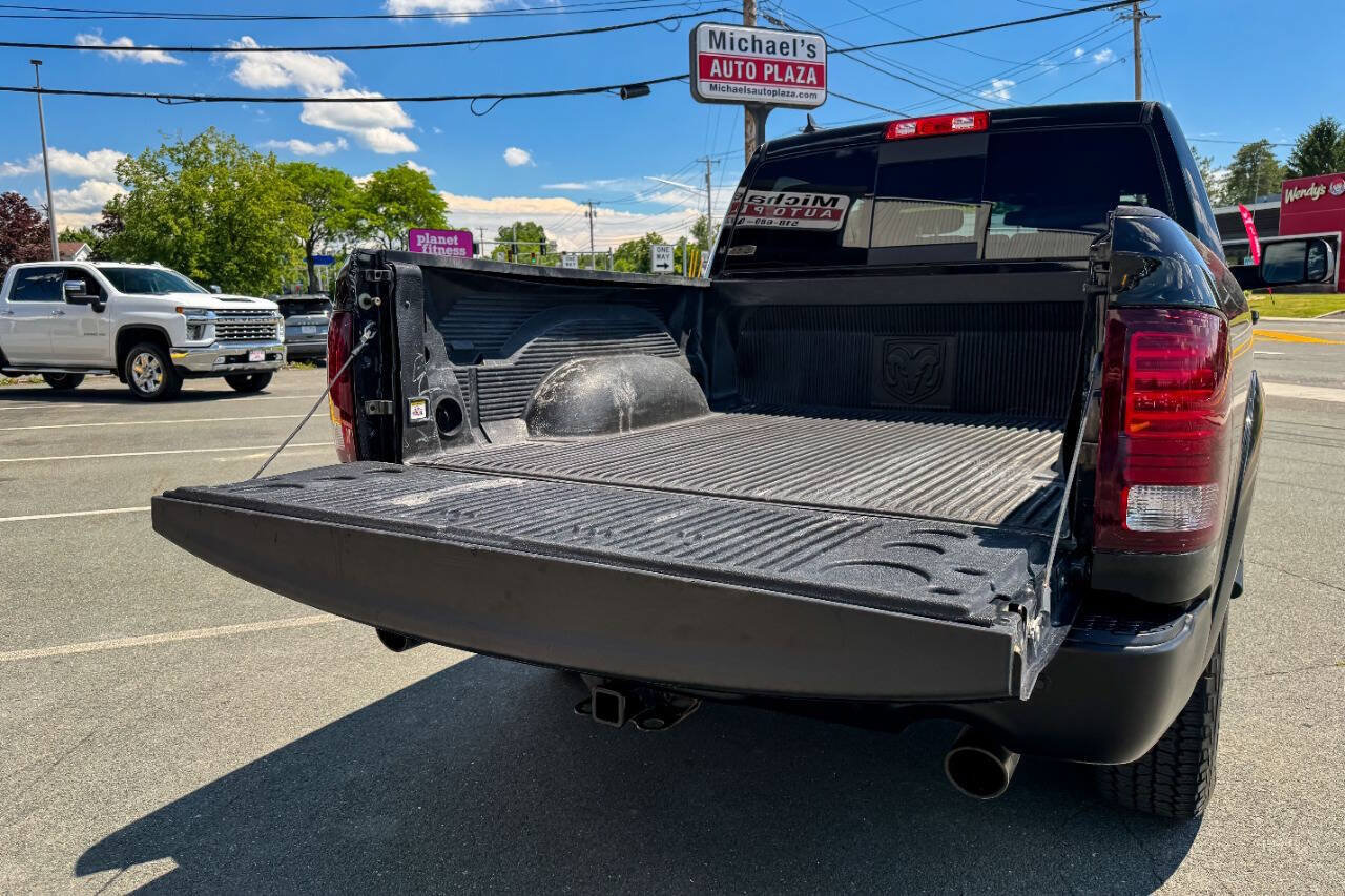 Used 2022 RAM 1500 Classic Warlock AWD/4WD image 18