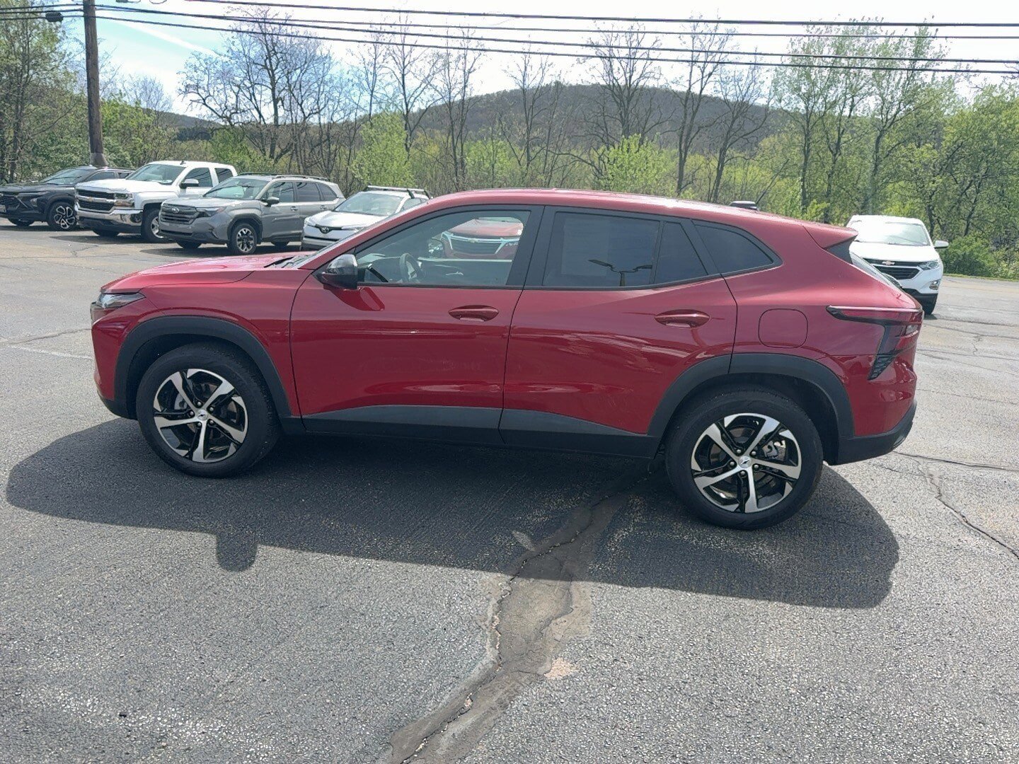 Used 2026 Chevrolet Trax RS w/ Sunroof Package FWD image 9