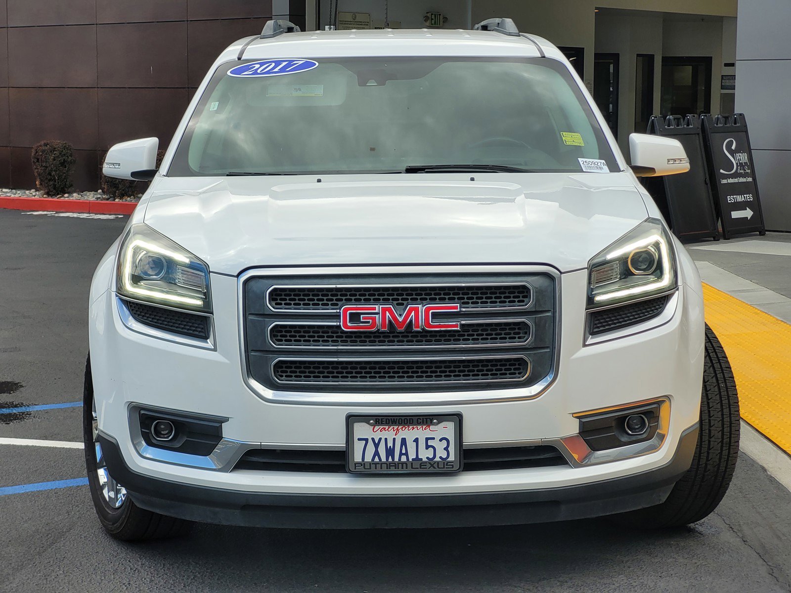 Used 2017 GMC Acadia Limited SLT image 2