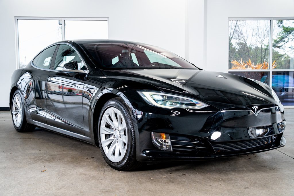 Used 2019 Tesla Model S AWD image 4