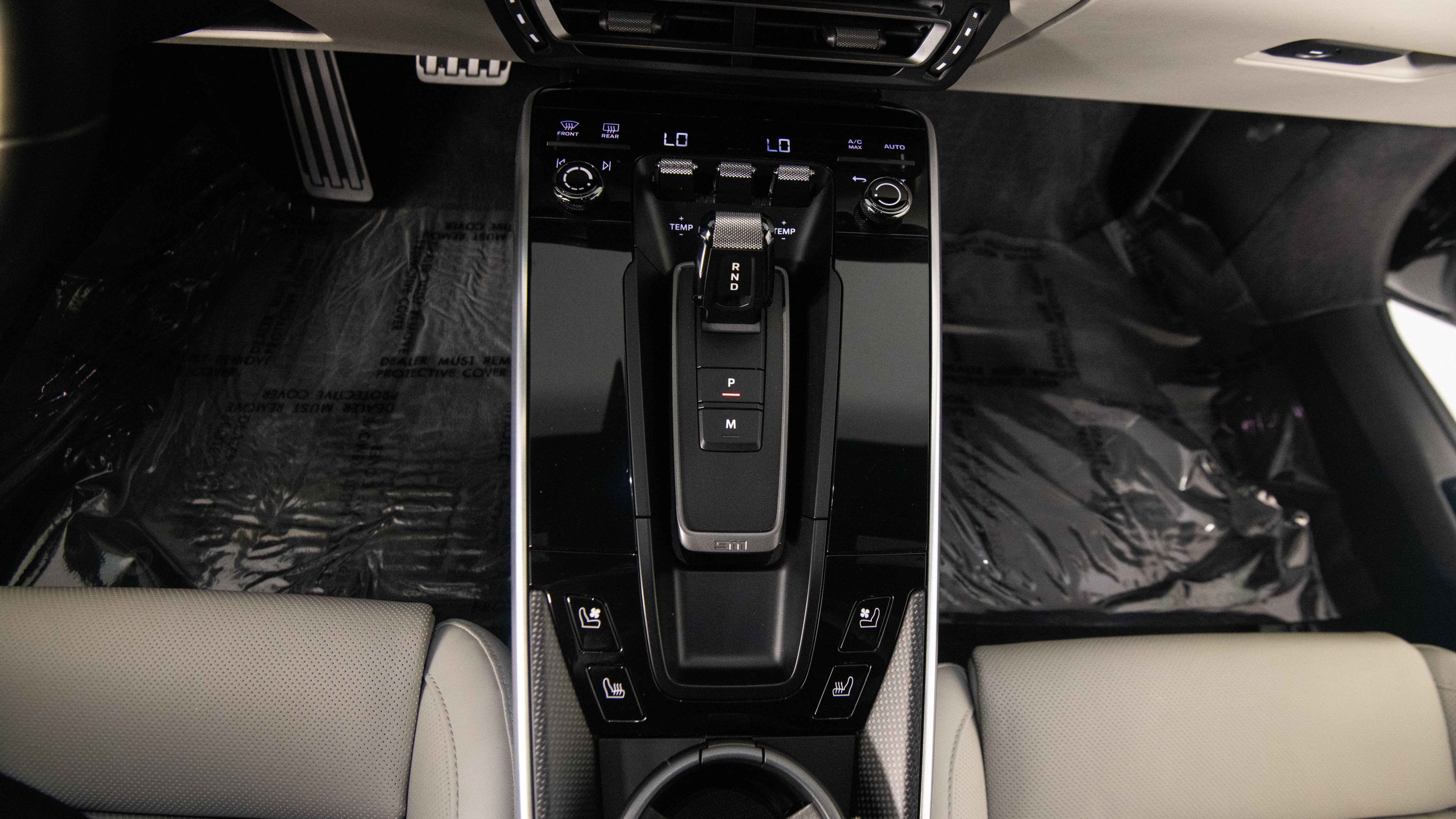 Used 2022 Porsche 911 Turbo S AWD/4WD image 29