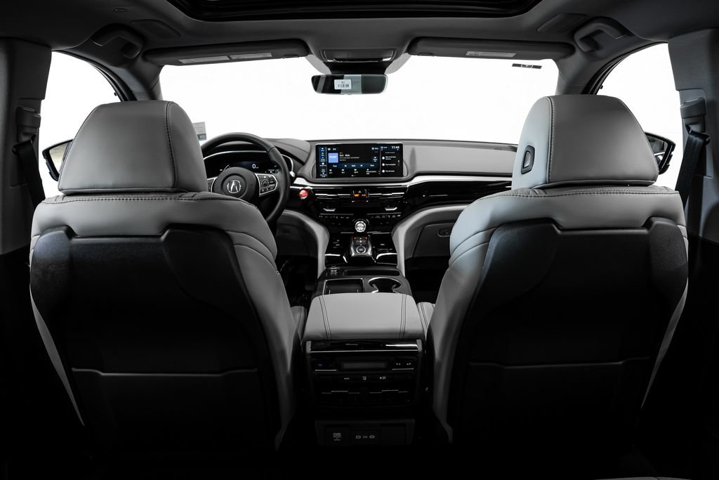 Certified 2026 Acura MDX FWD w/ Technology Package image 9