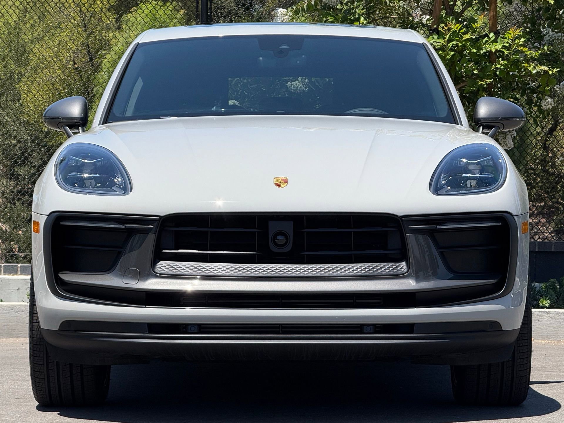 Used 2025 Porsche Macan image 10