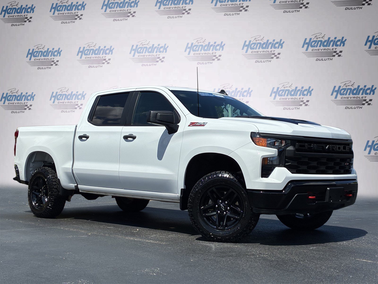 Used 2025 Chevrolet Silverado 1500 Custom Trail Boss AWD/4WD image 2