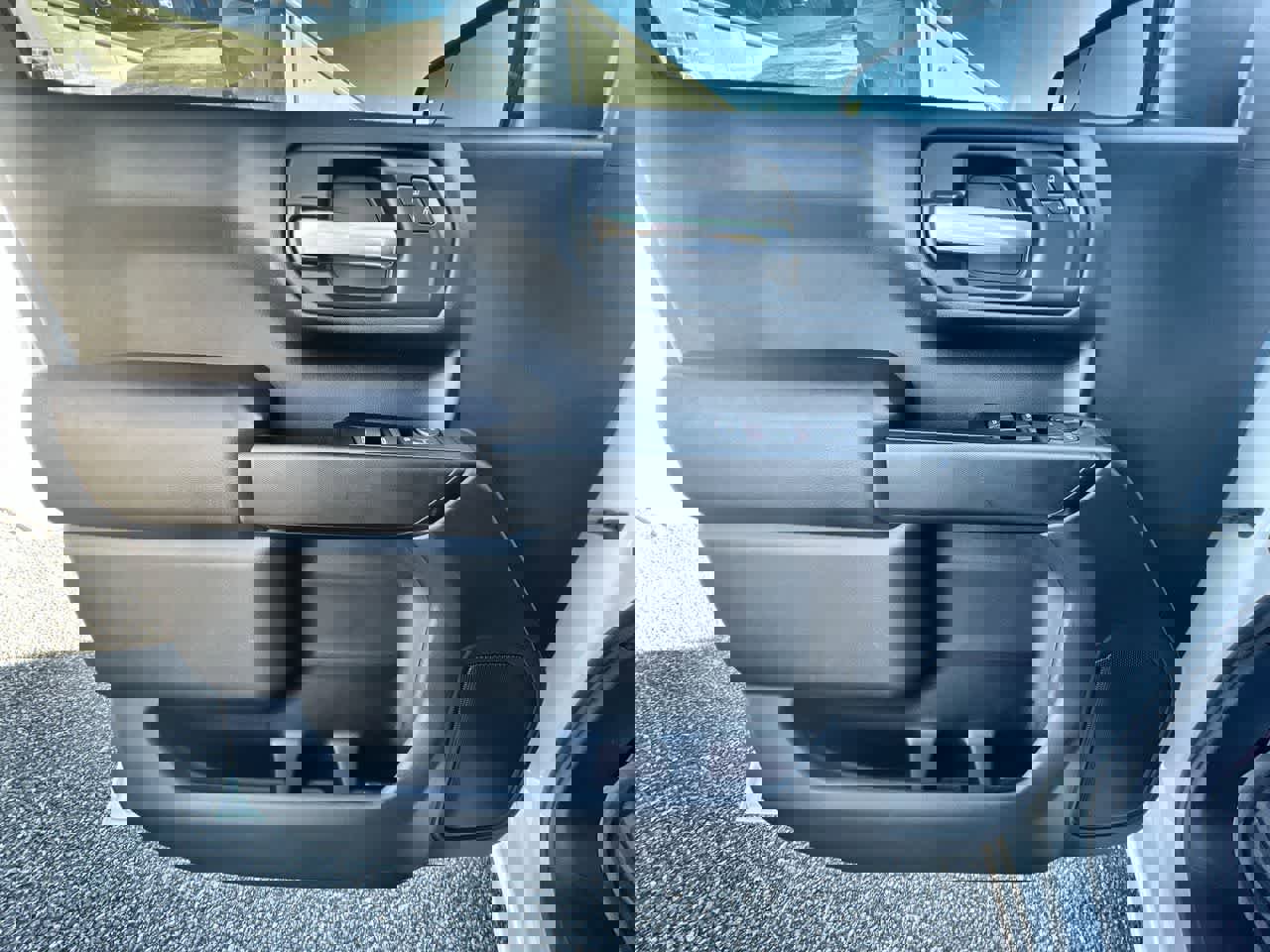 Used 2025 Chevrolet Silverado 1500 Custom image 21