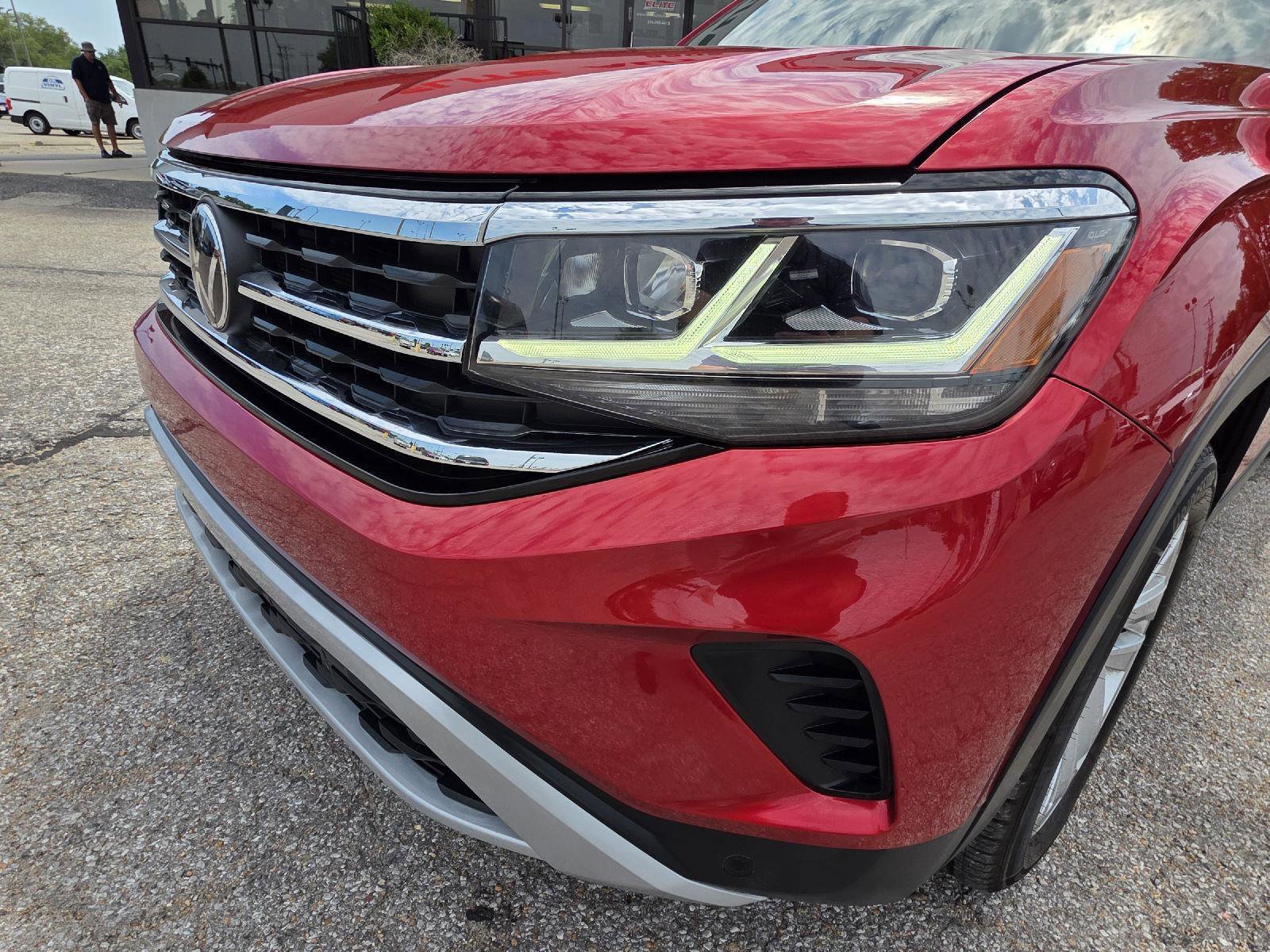 Used 2020 Volkswagen Atlas Cross Sport SEL image 38