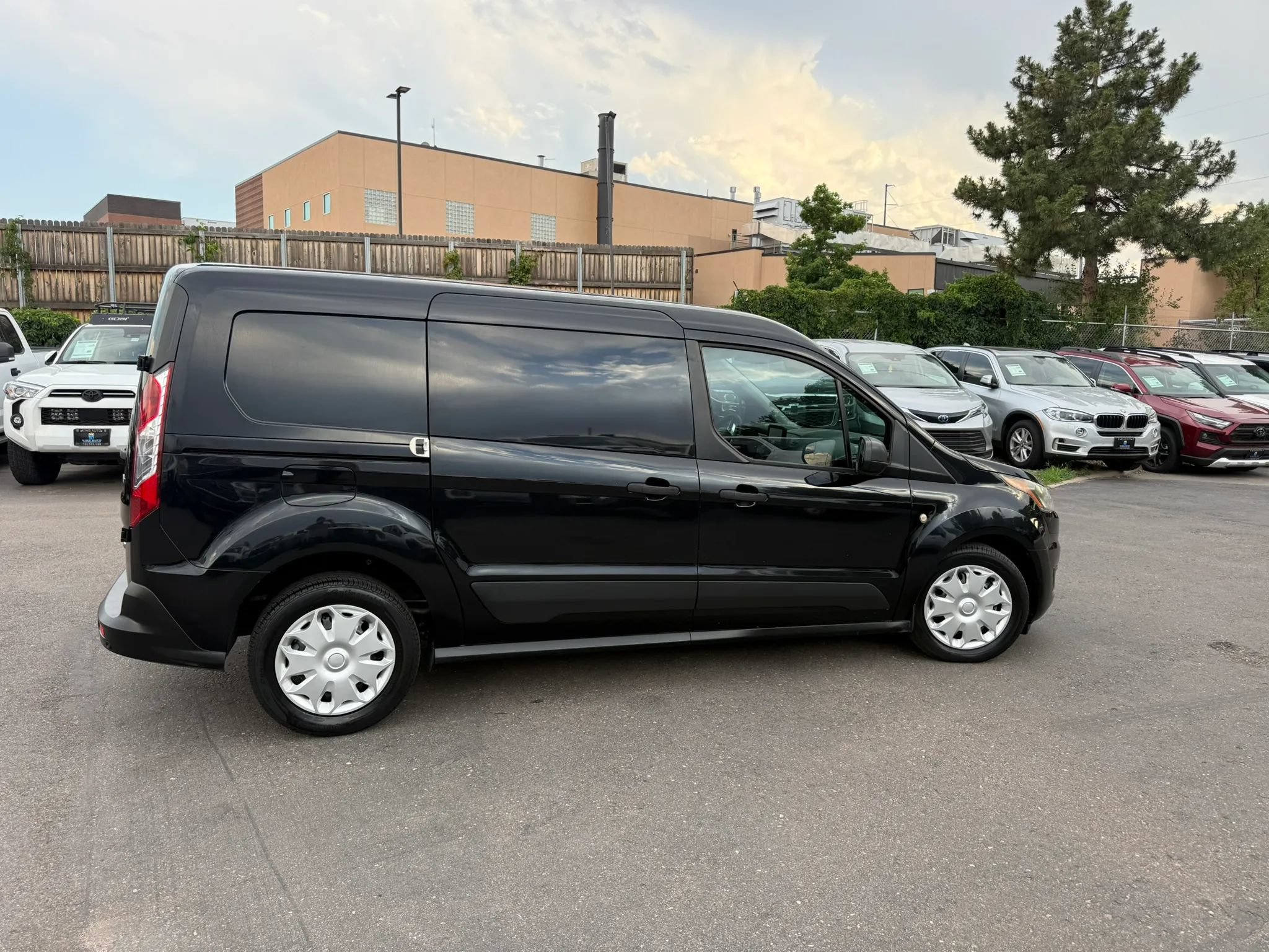 Used 2021 Ford Transit Connect XLT FWD image 7