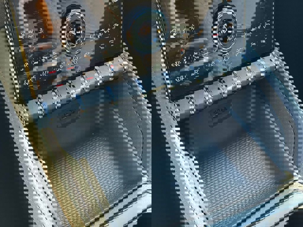 New 2026 GMC Terrain AT4 w/ Convenience Package III image 32