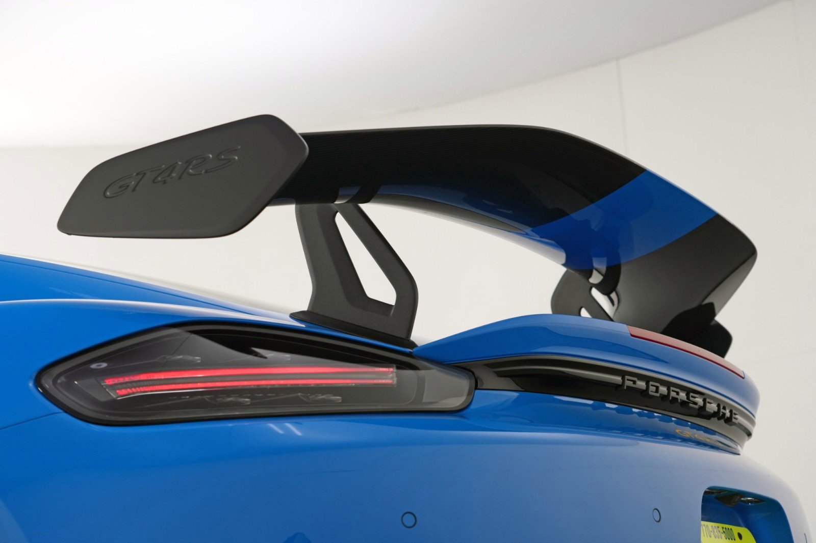 Used 2024 Porsche 718 Cayman GT4 RS w/ Weissach Package RWD image 63