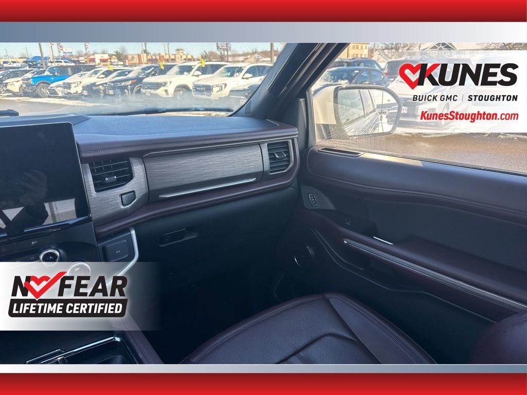 Used 2024 Ford Expedition Limited image 34