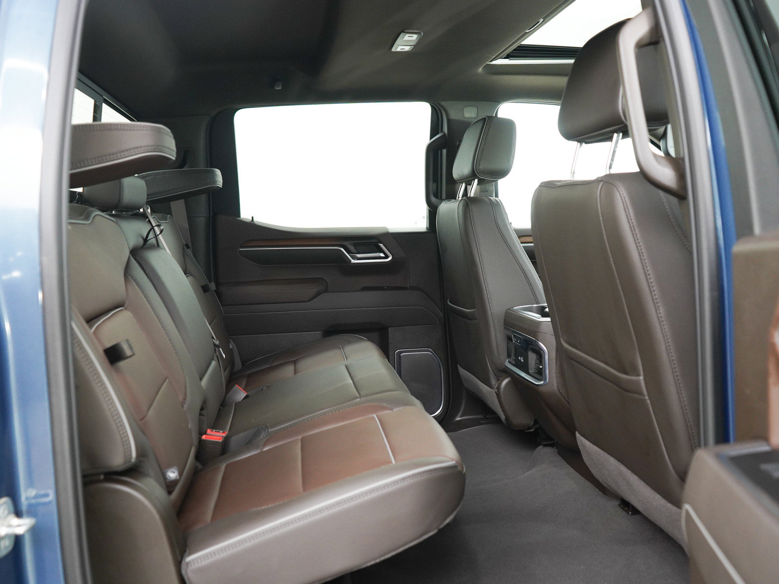 Used 2025 GMC Sierra 1500 Denali w/ Denali Reserve Package AWD/4WD image 12