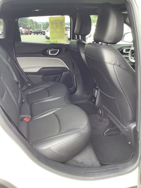 Certified 2025 Jeep Compass Limited w/ Elite Group AWD/4WD image 20