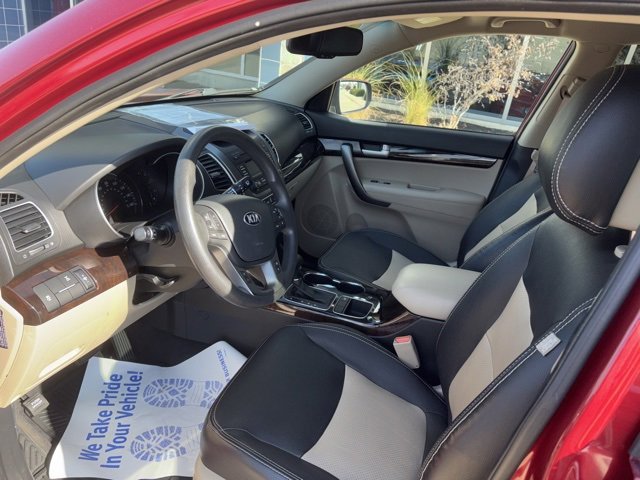 Used 2015 Kia Sorento LX image 11