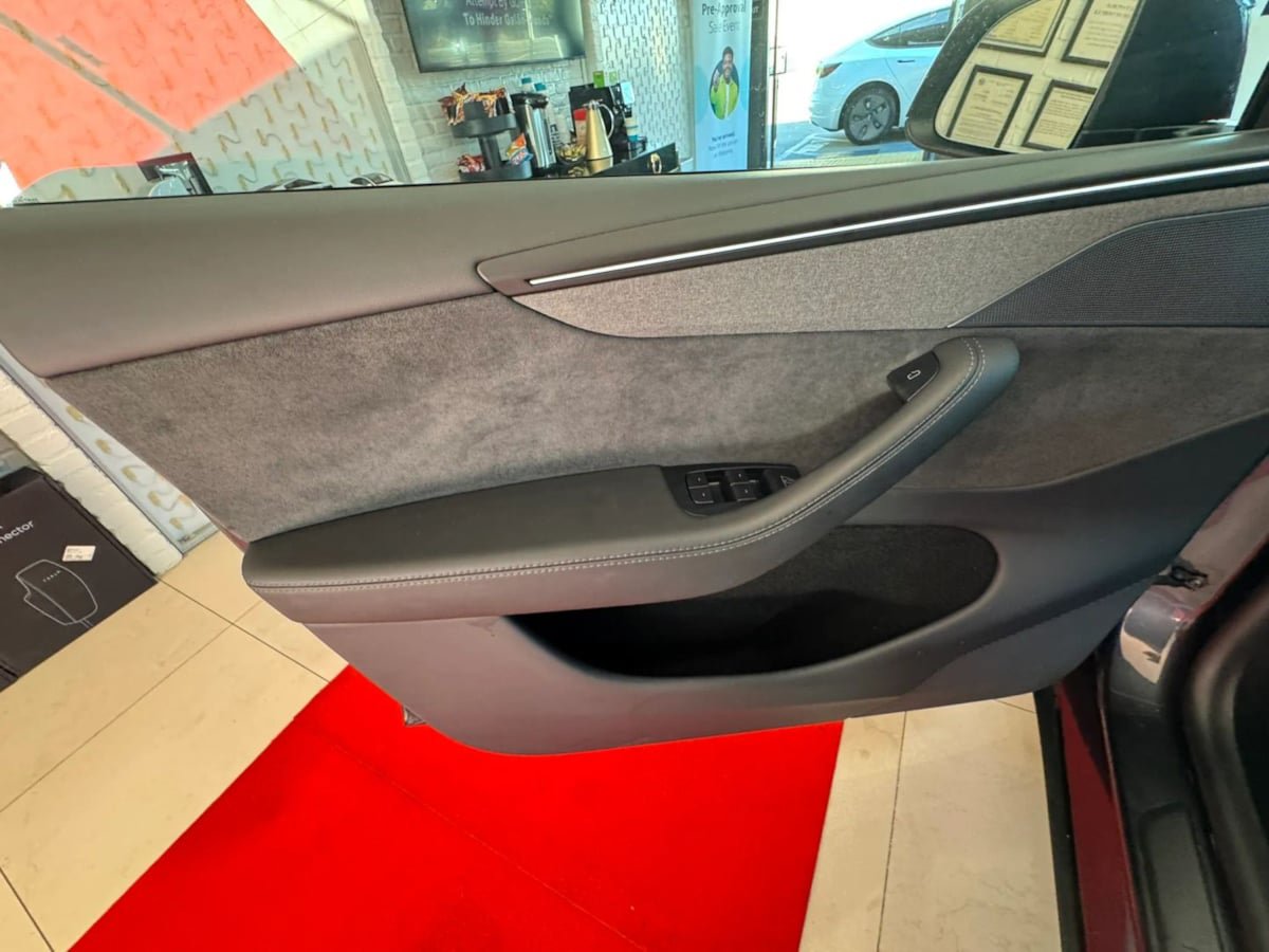 Used 2026 Tesla Model Y AWD image 40