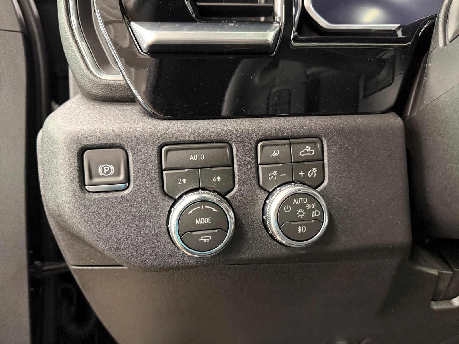 New 2026 GMC Sierra 1500 Elevation w/ Elevation Premium Package AWD/4WD image 22
