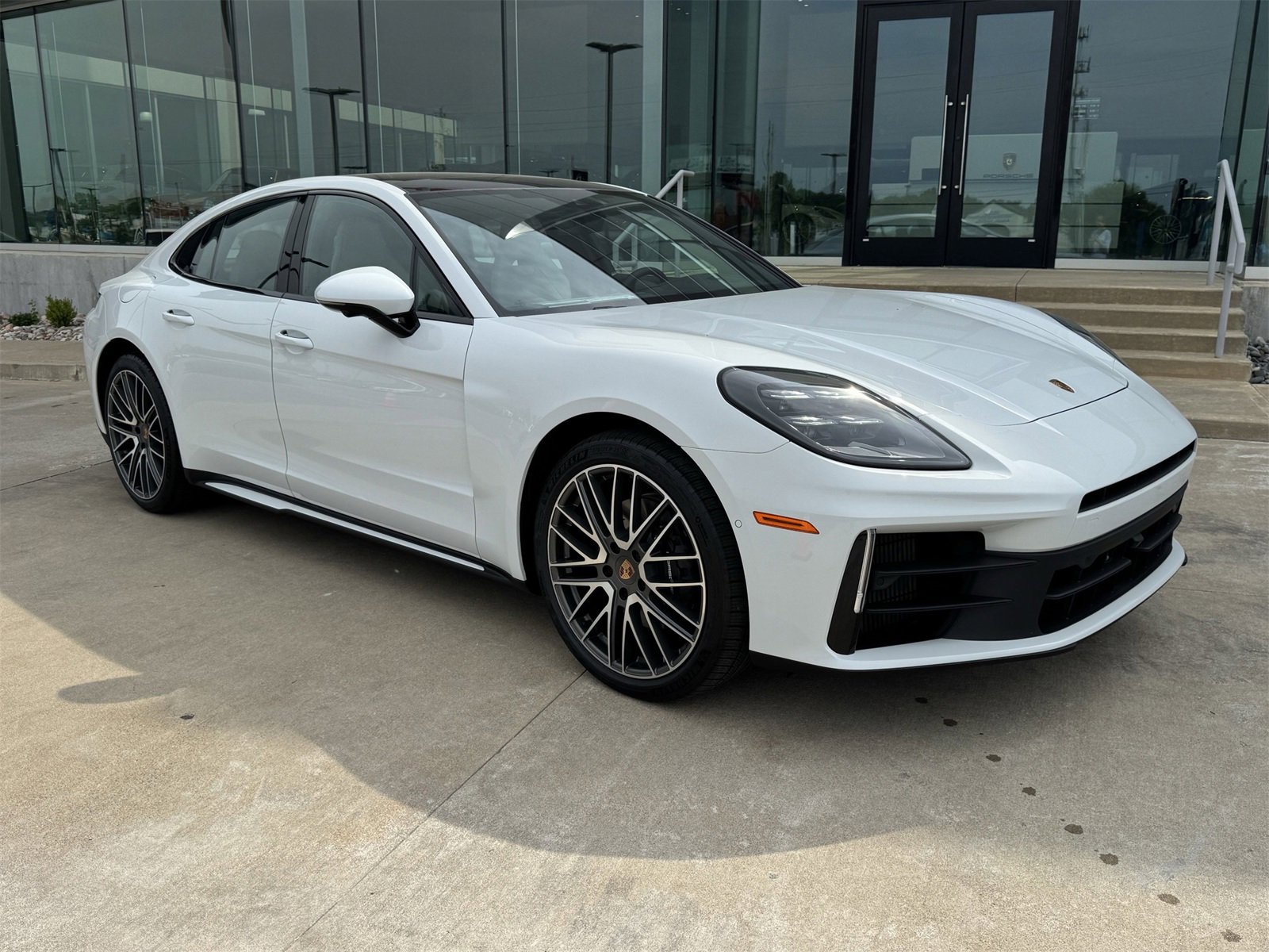 New 2025 Porsche Panamera 4 image 9