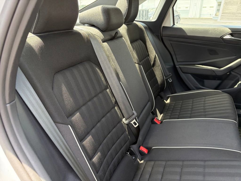 Certified 2024 Volkswagen Jetta Sport FWD image 26