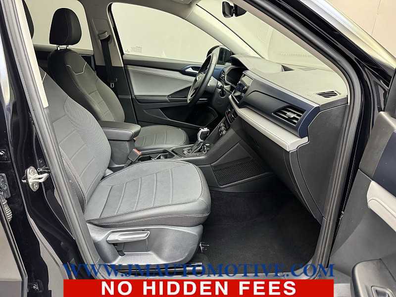 Used 2024 Volkswagen Taos SE FWD image 19