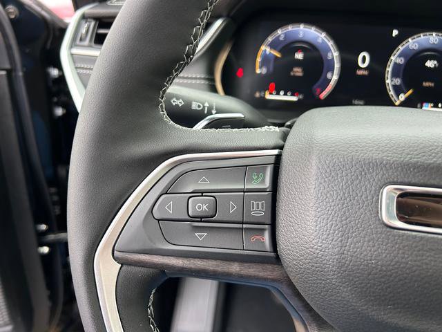 New 2025 Jeep Grand Cherokee Limited w/ Black Appearance Package image 16