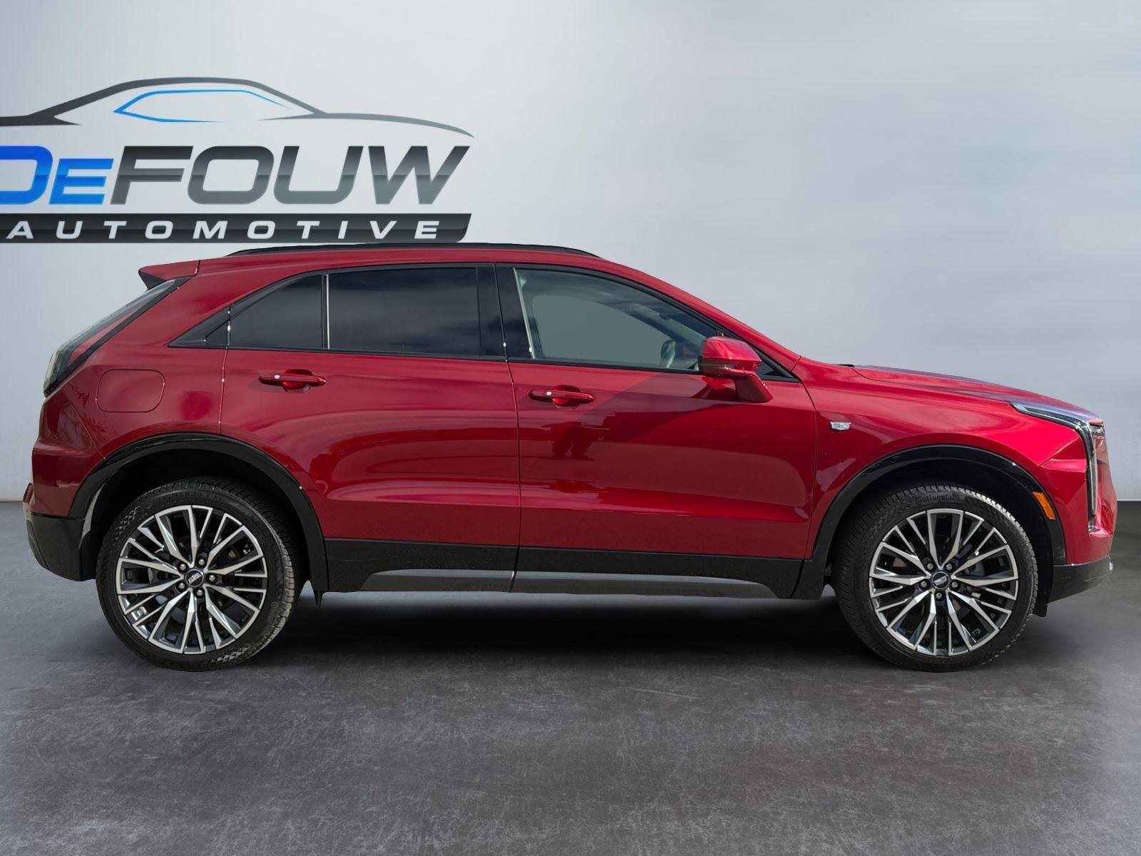 Used 2025 Cadillac XT4 Sport AWD/4WD image 2