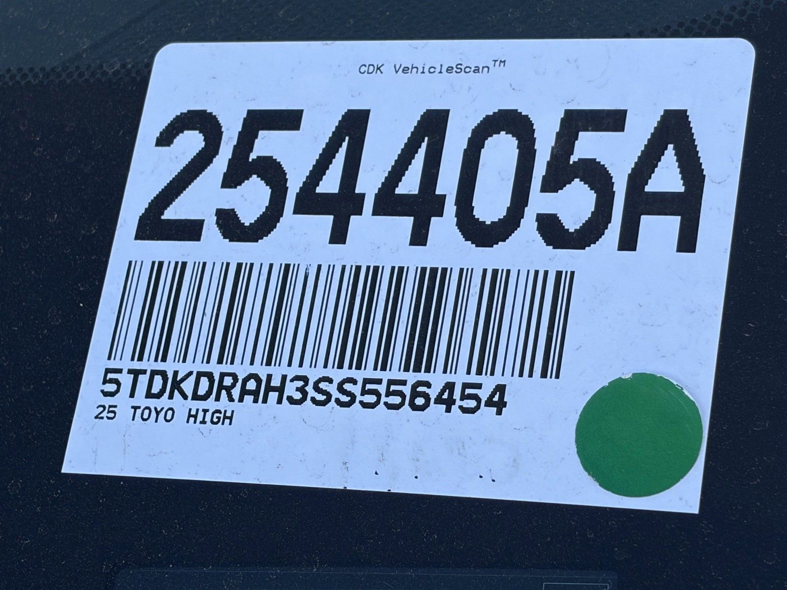 Used 2025 Toyota Highlander XLE FWD image 35