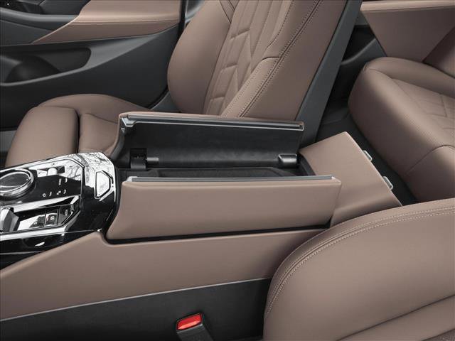 New 2027 BMW 550e xDrive AWD/4WD image 10