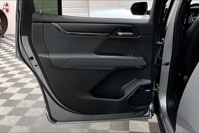 Used 2025 GMC Acadia AT4 image 20