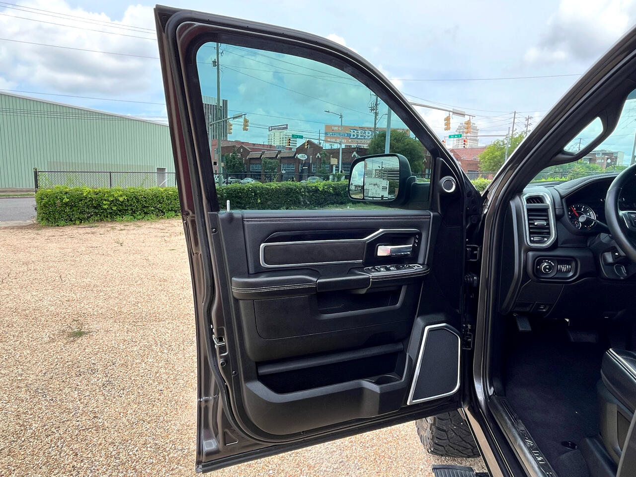 Used 2021 RAM 2500 Laramie image 31