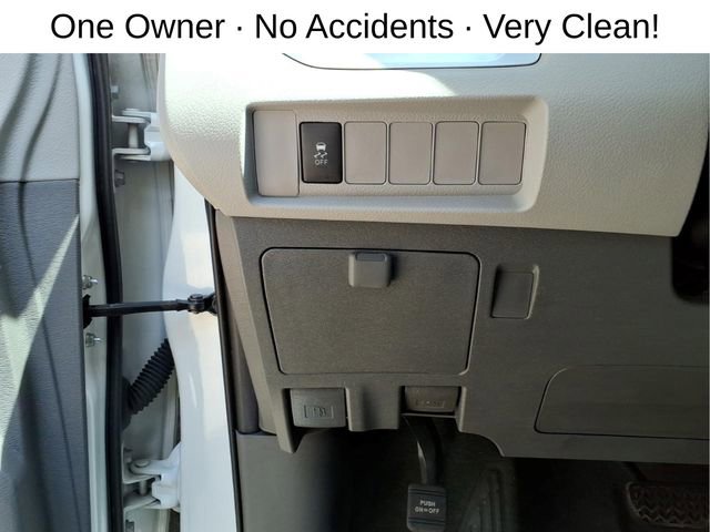 Used 2020 Toyota Sienna L FWD image 14