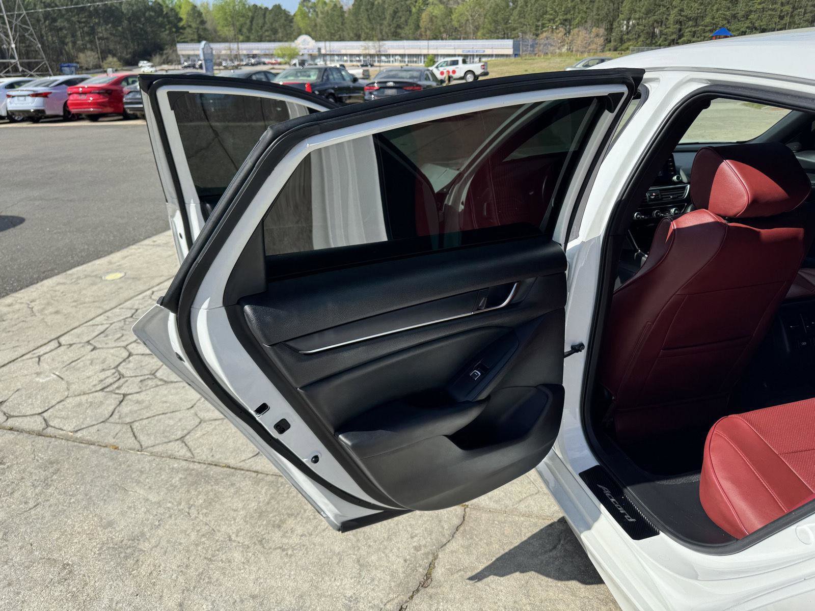 Used 2022 Honda Accord Sport image 8