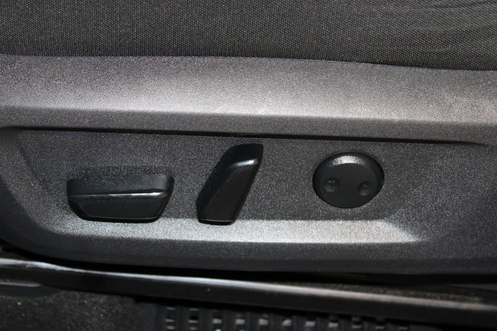 Used 2023 Nissan Rogue SV AWD/4WD image 14