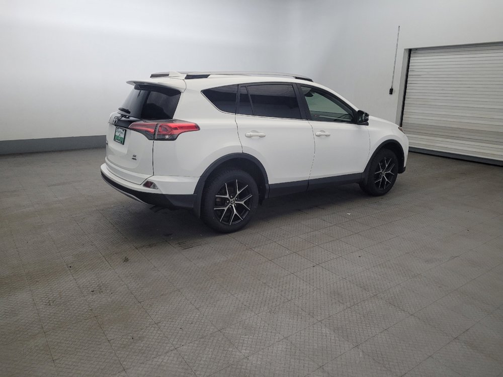 Used 2018 Toyota RAV4 SE w/ Power Extra Value Package AWD/4WD image 10