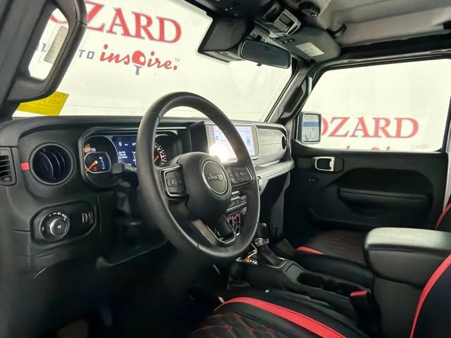 Used 2024 Jeep Wrangler Unlimited Rubicon AWD/4WD image 12