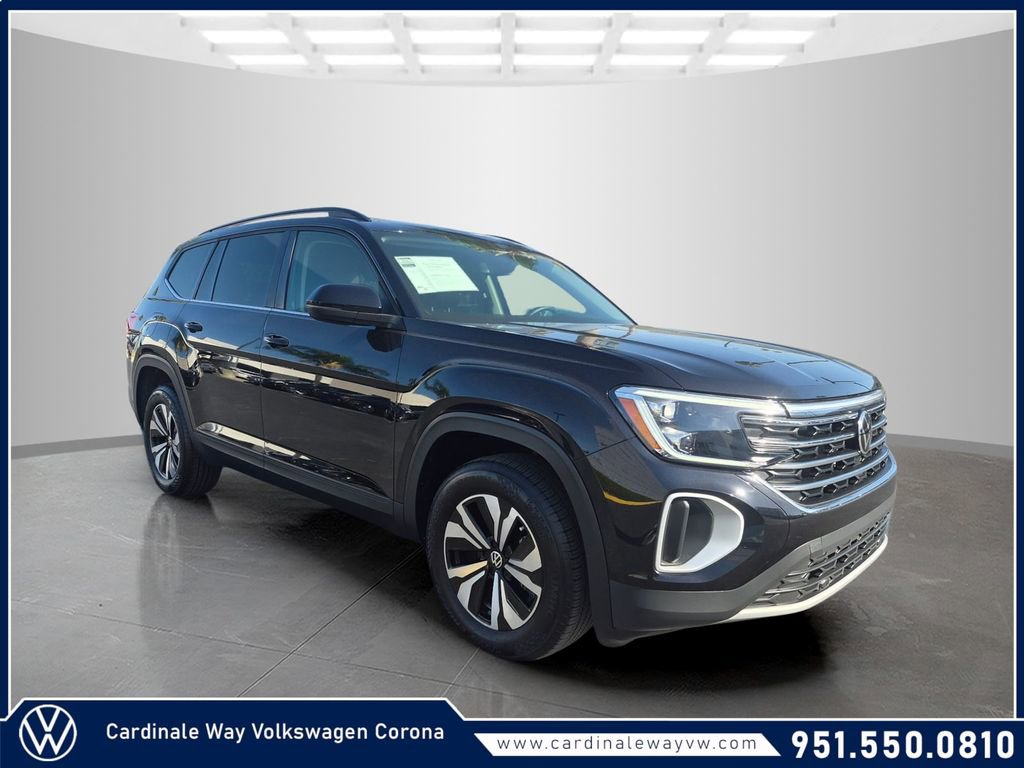 Used 2025 Volkswagen Atlas SE FWD image 1