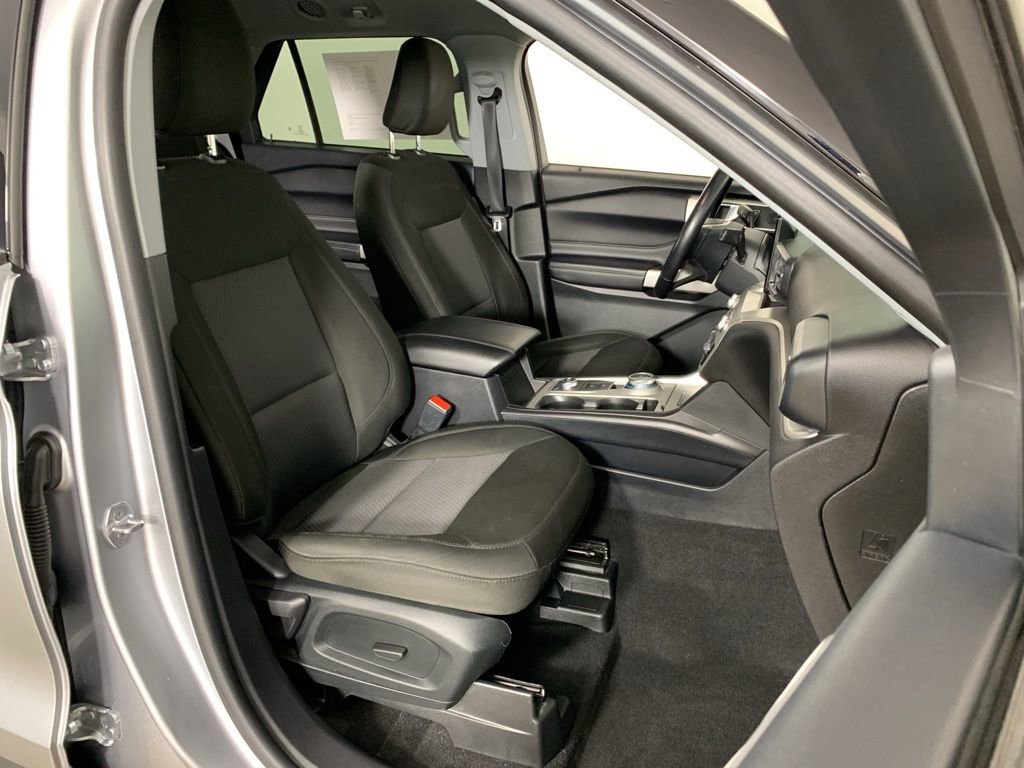 Used 2022 Ford Explorer XLT image 40
