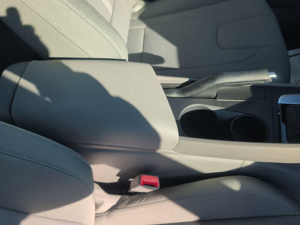 New 2026 Hyundai Elantra SE FWD image 28