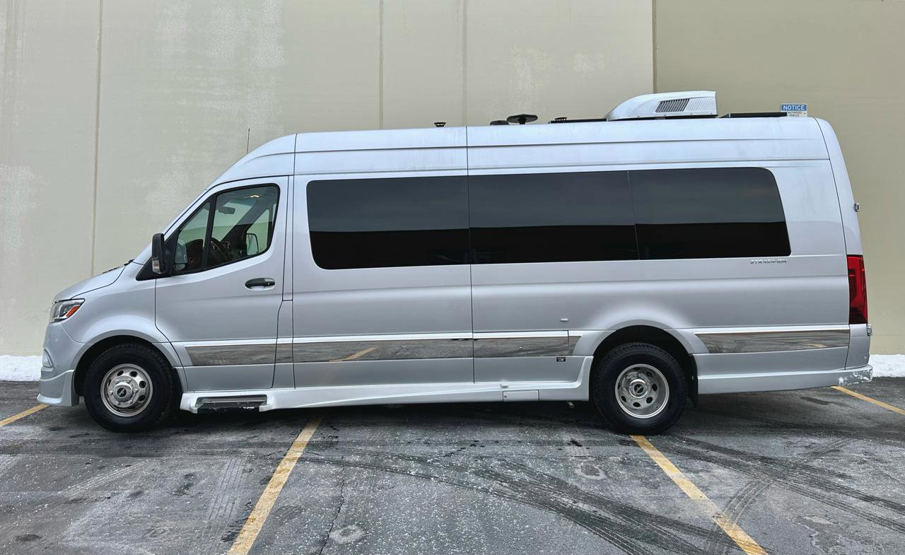 Used 2024 Mercedes-Benz Sprinter 3500 image 12