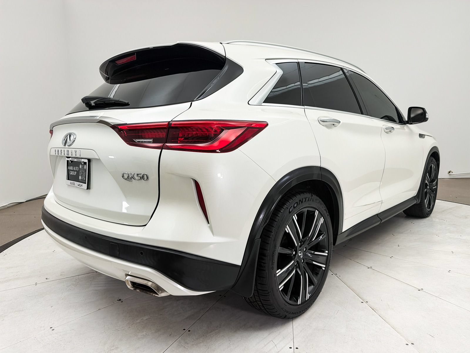 Used 2021 INFINITI QX50 Luxe w/ Appearance Package FWD image 16