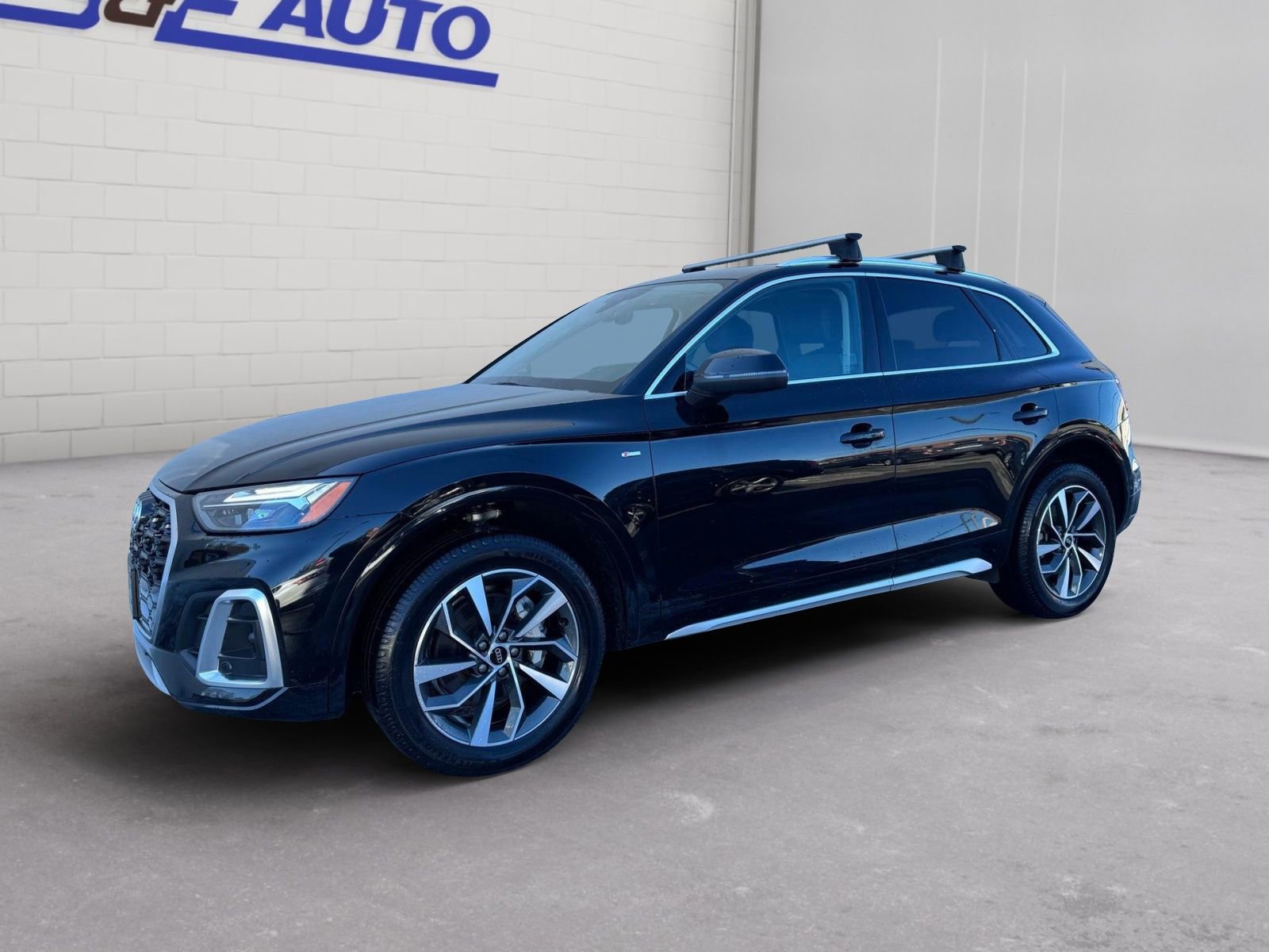 Used 2022 Audi Q5 2.0T Premium Plus w/ Premium Plus Package image 1