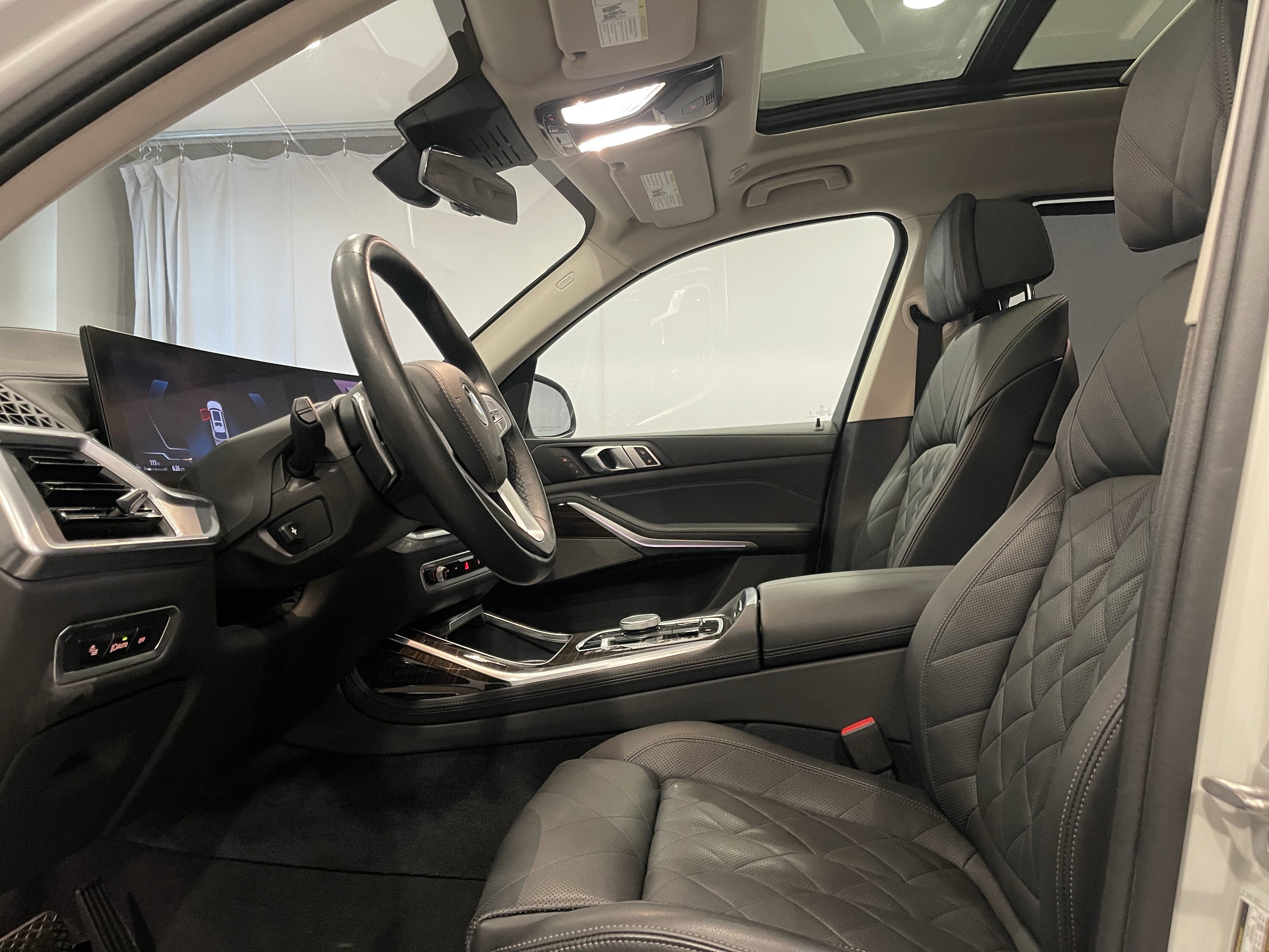 Certified 2024 BMW X7 xDrive40i w/ Premium Package AWD/4WD image 14